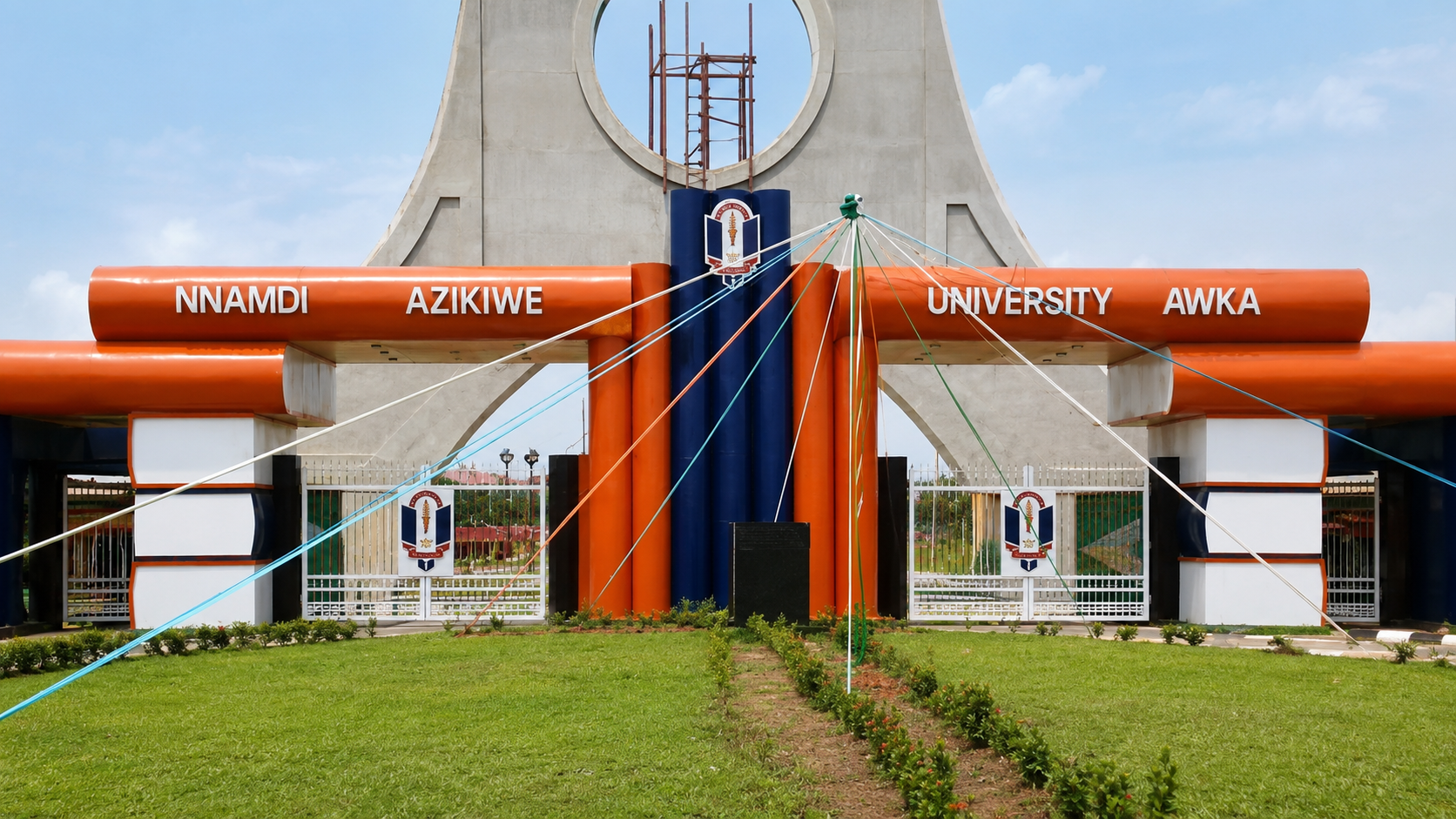 Nnamdi Azikiwe University Awka gate